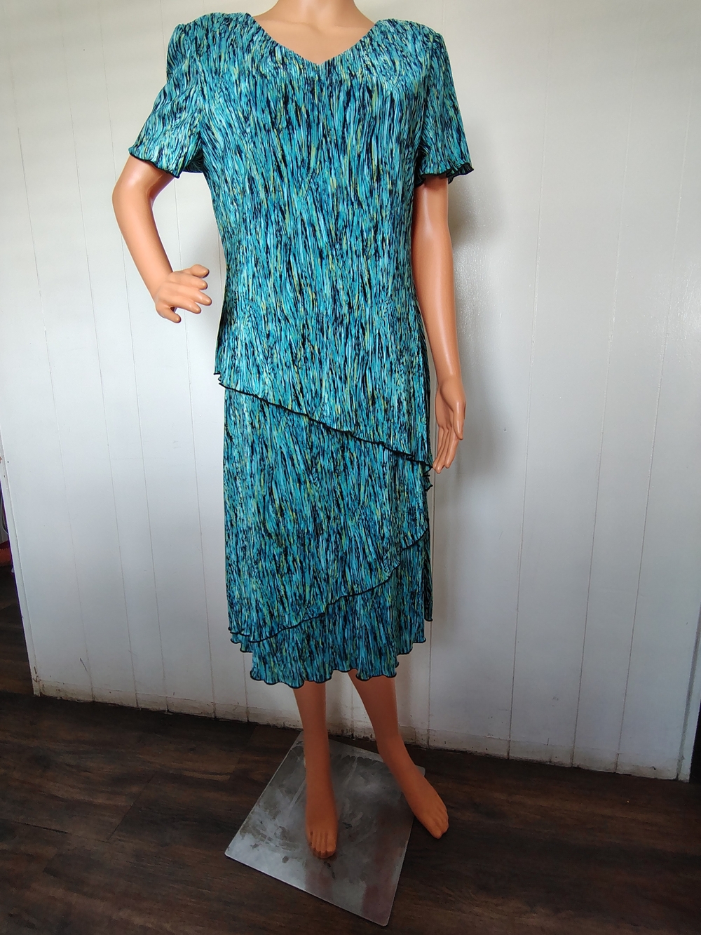 connected apparel Teal Patterned Midi Dress.